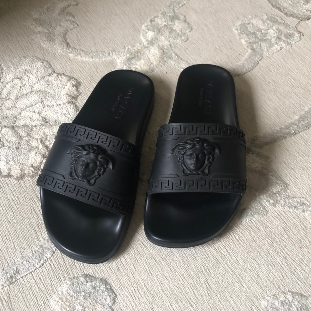 Versace slides